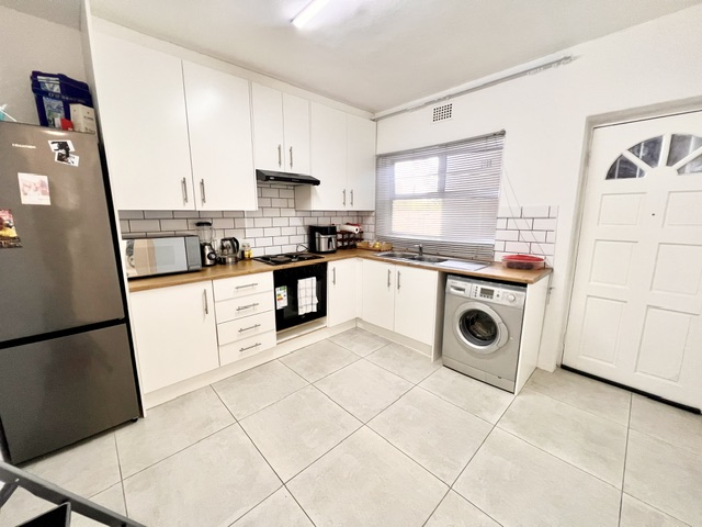 To Let 2 Bedroom Property for Rent in Richmond Estate Western Cape